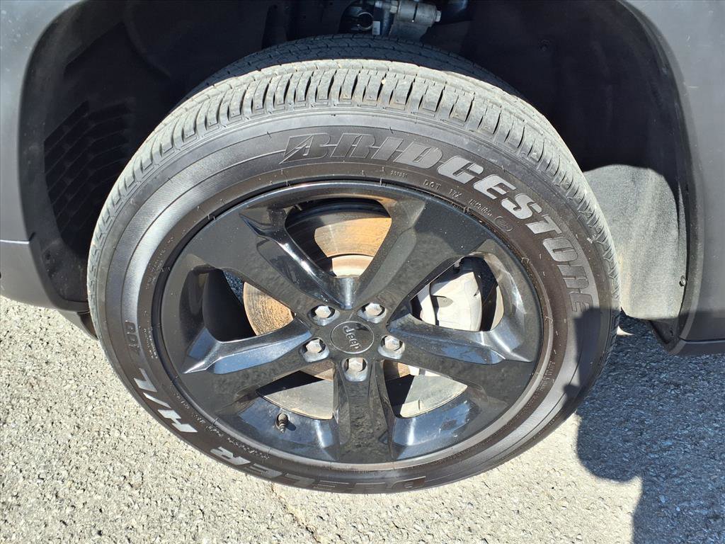 Used 2025 Jeep Grand Cherokee L Altitude image 19