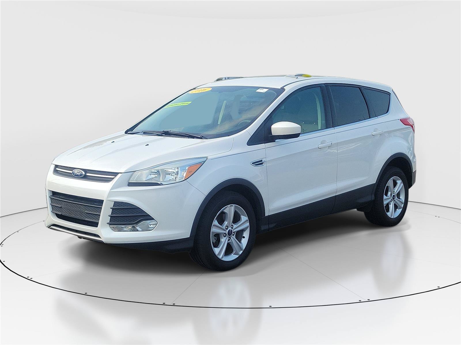 Used 2016 Ford Escape SE FWD image 2