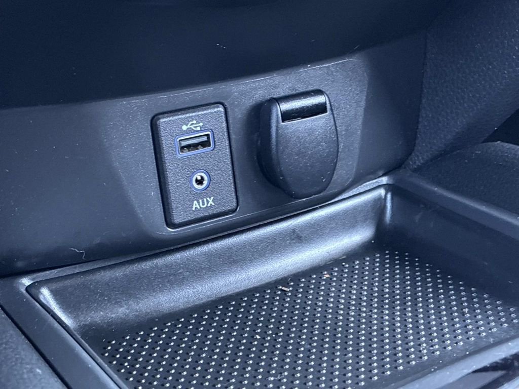 Used 2017 Nissan Rogue SV image 30