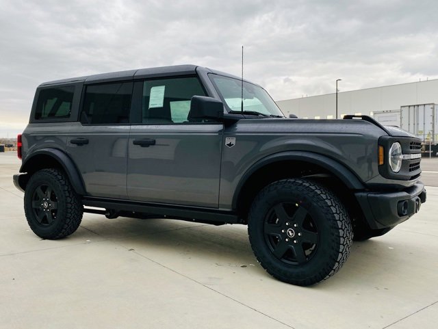 New 2025 Ford Bronco Big Bend w/ Black Diamond Package image 3