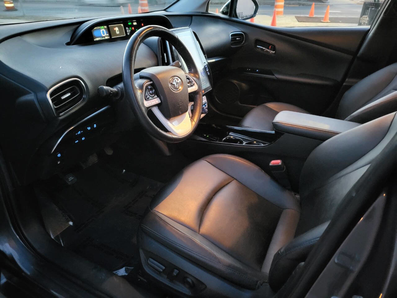 Used 2018 Toyota Prius Prime Advanced image 9