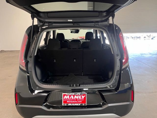 Used 2024 Kia Soul LX w/ Option Group 015 image 16