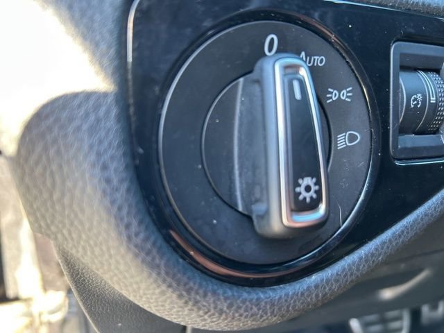 Used 2018 Volkswagen Golf R DCC & Navigation 4Motion image 28