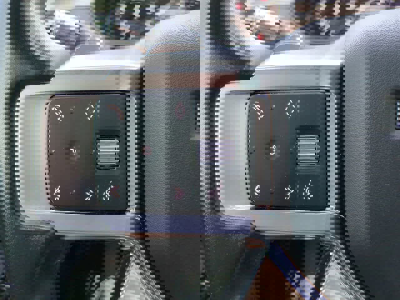 Used 2021 Land Rover Discovery S R-Dynamic image 25