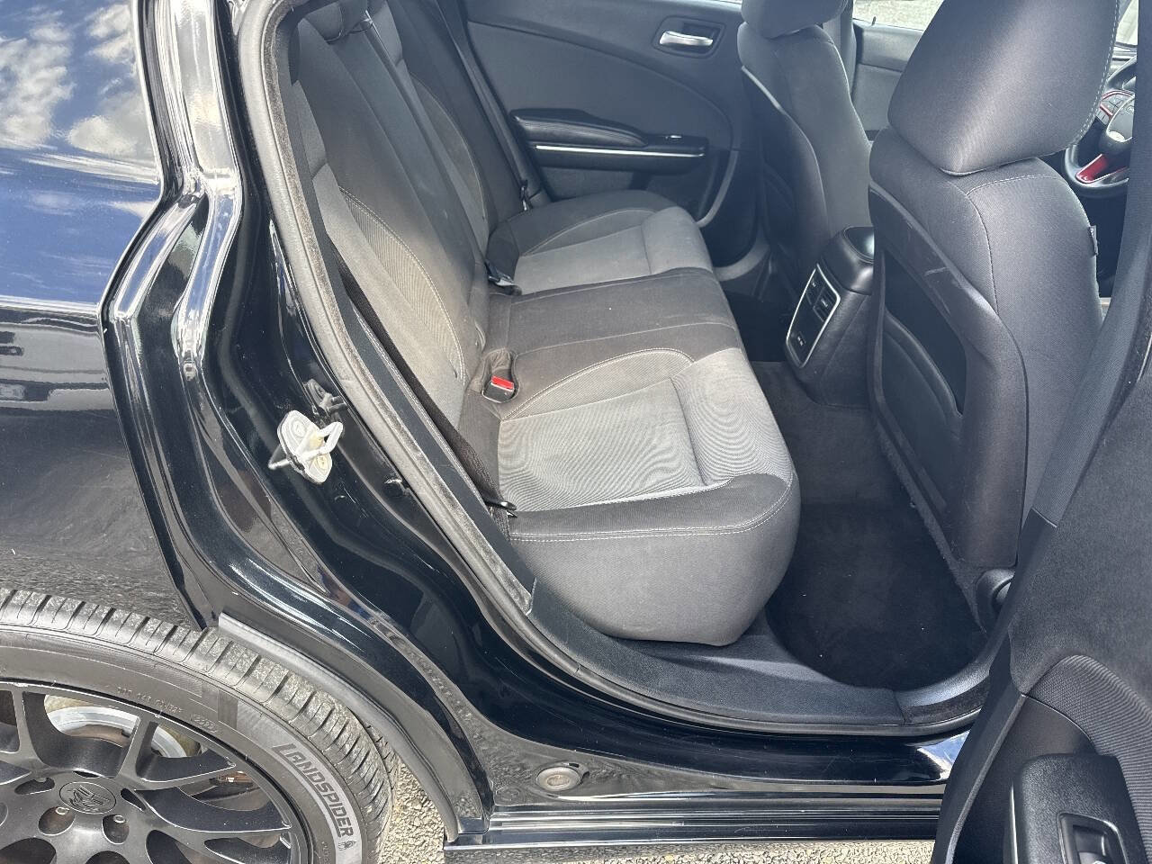 Used 2015 Dodge Charger SE w/ Popular Equipment Group image 14