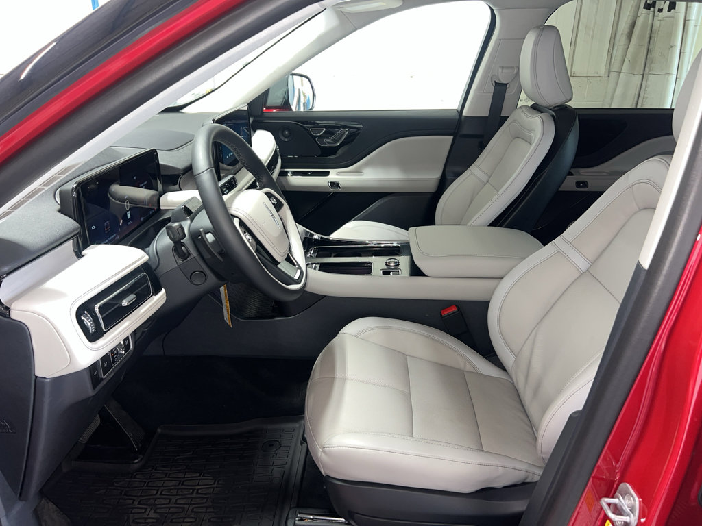 New 2025 Lincoln Aviator Reserve w/ Jet Appearance Package image 9