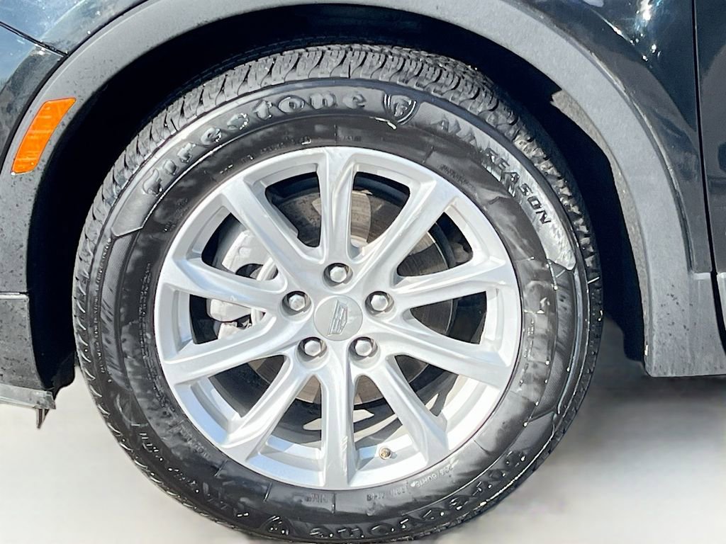 Used 2023 Cadillac XT4 Luxury w/ Cold Weather Package AWD/4WD image 33