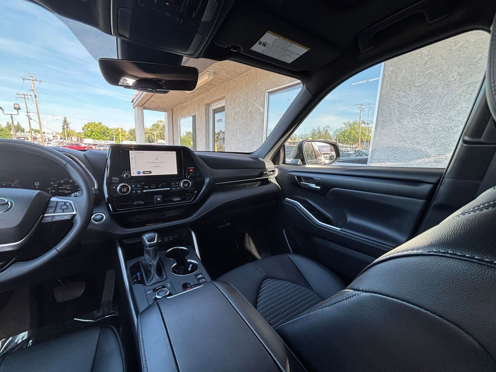 Used 2025 Toyota Highlander XSE AWD/4WD image 39