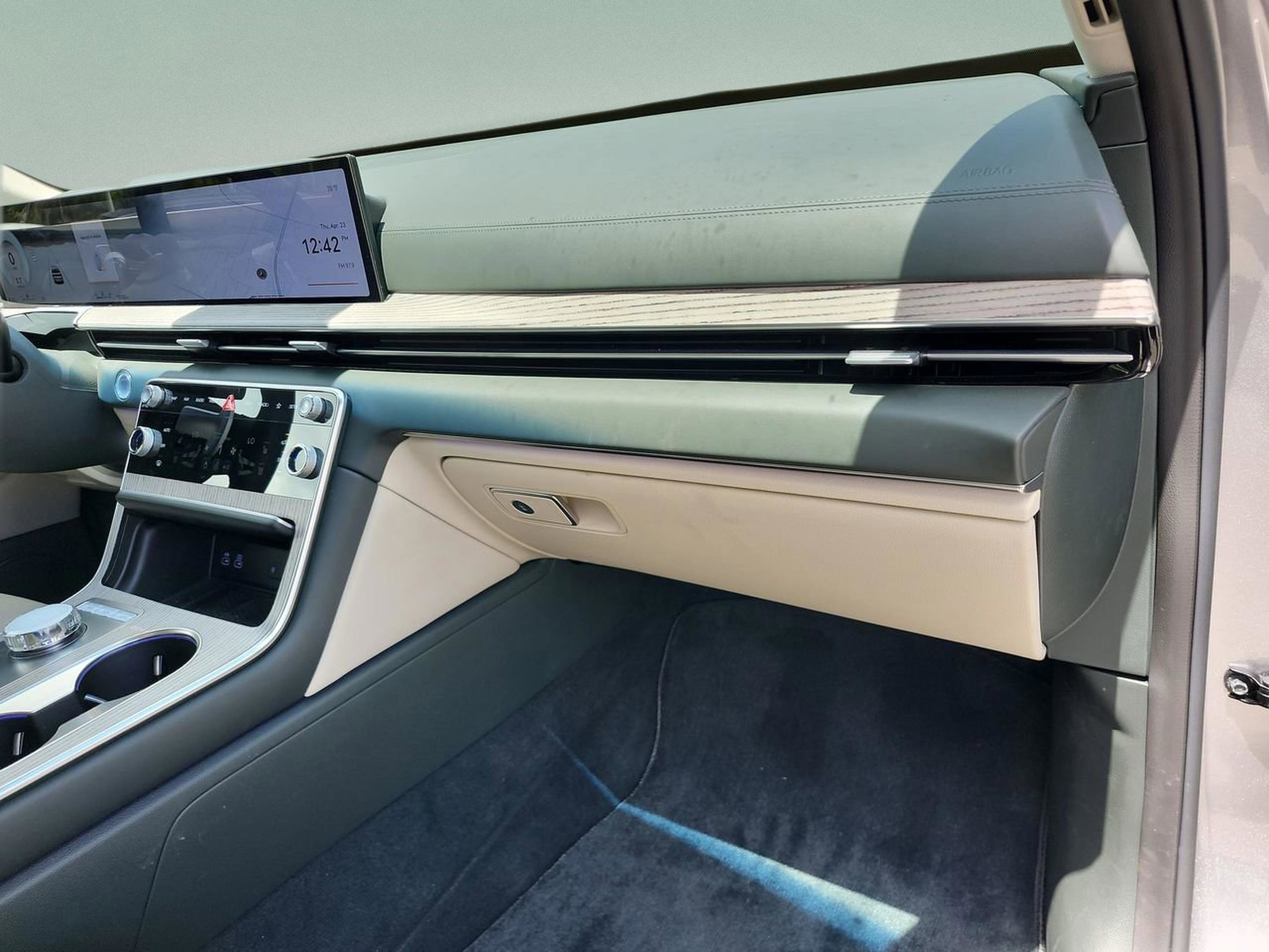 Used 2025 Genesis GV80 2.5T Prestige AWD/4WD image 19