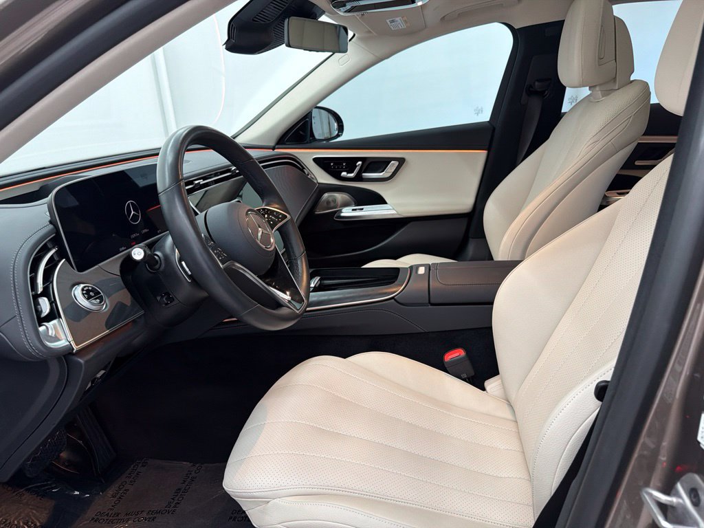 Used 2025 Mercedes-Benz E 350 4MATIC Sedan image 13