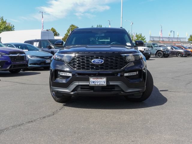 Used 2024 Ford Explorer ST-Line w/ Class IV Trailer Tow Package RWD image 2