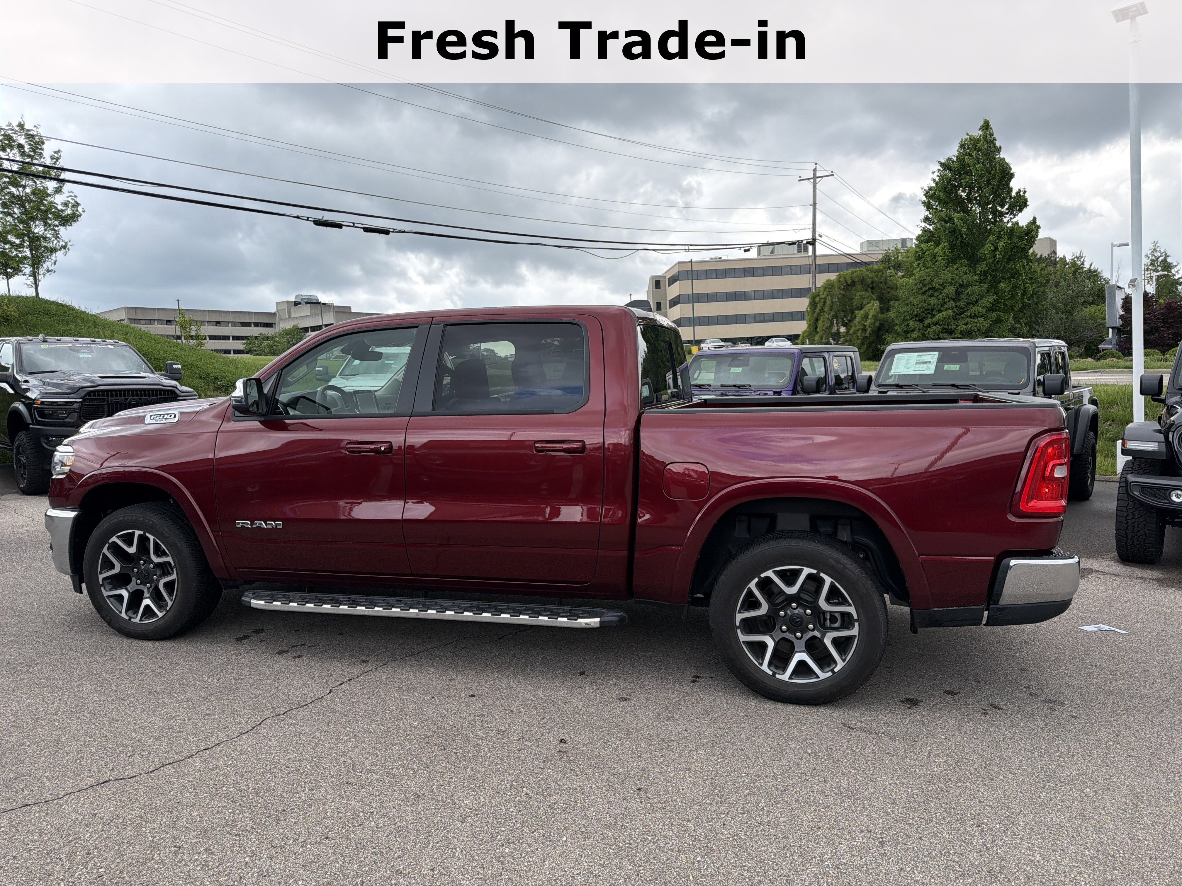 Used 2025 RAM 1500 Laramie AWD/4WD image 7