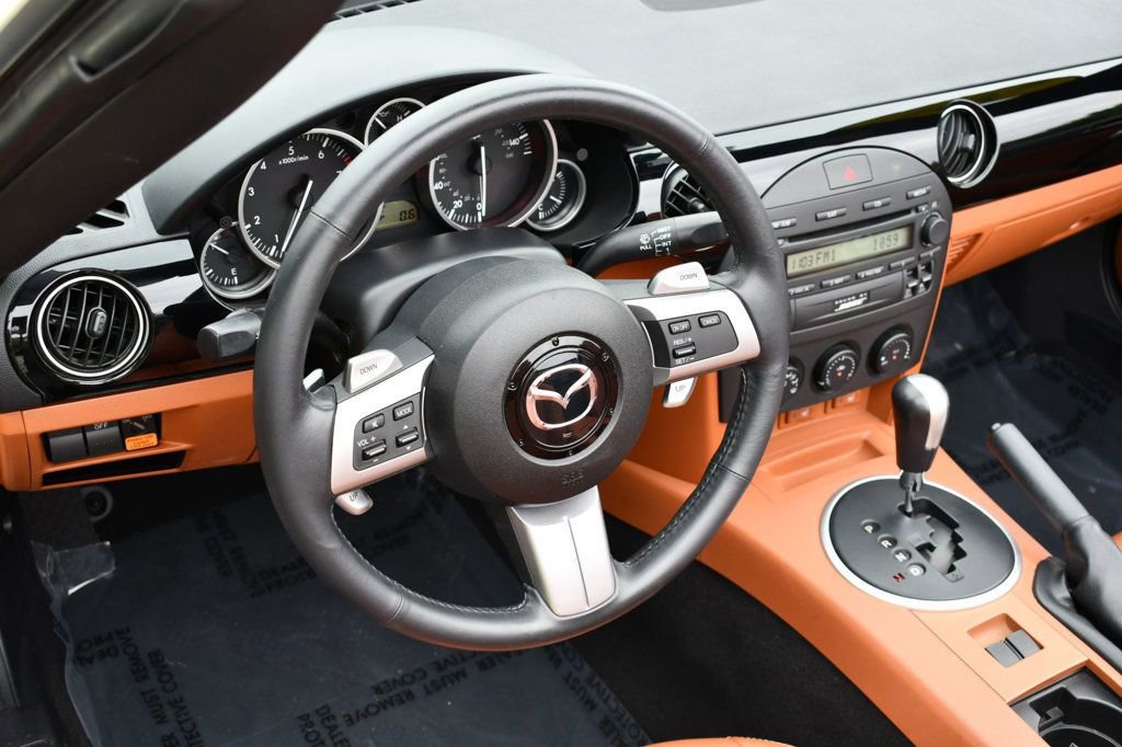 Used 2007 MAZDA MX-5 Miata Grand Touring w/ Premium Pkg image 52