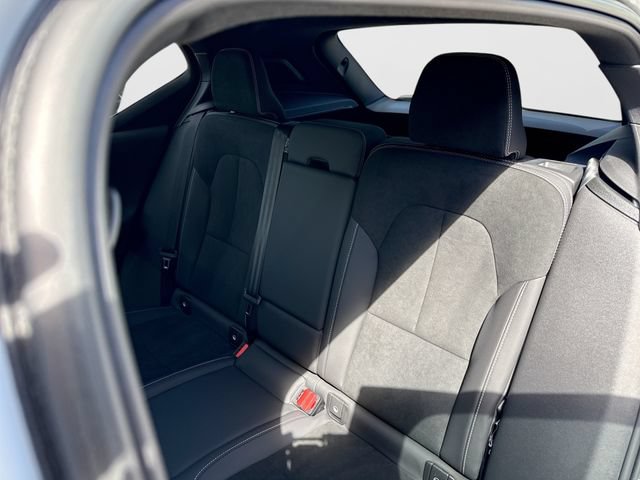 Certified 2023 Volvo XC40 Recharge Plus AWD/4WD image 28