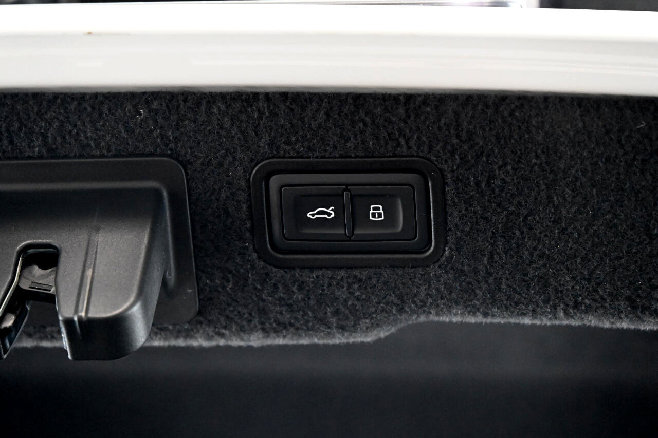 Used 2021 Audi A8 L 3.0T image 46