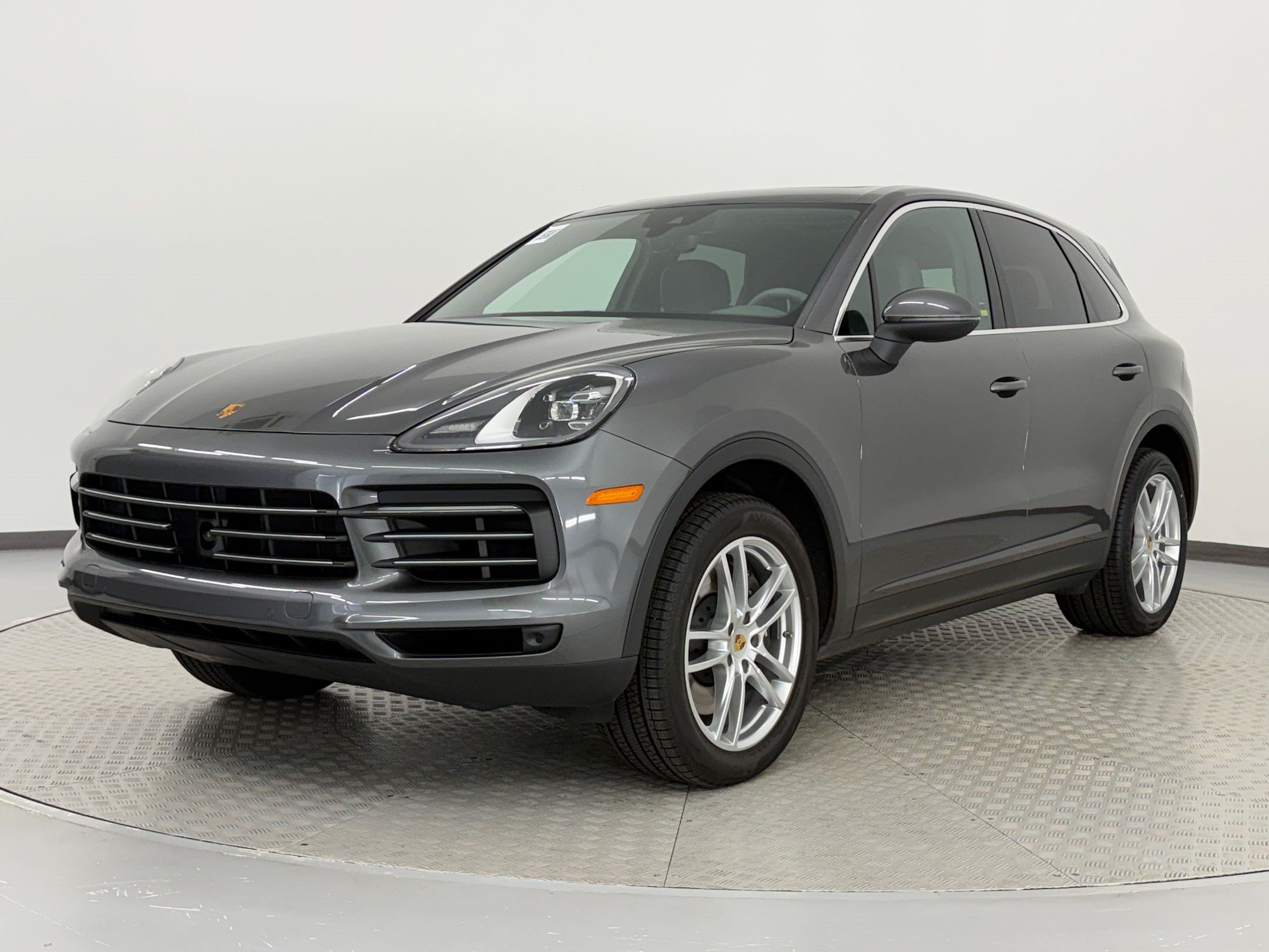 Certified 2023 Porsche Cayenne AWD/4WD image 1