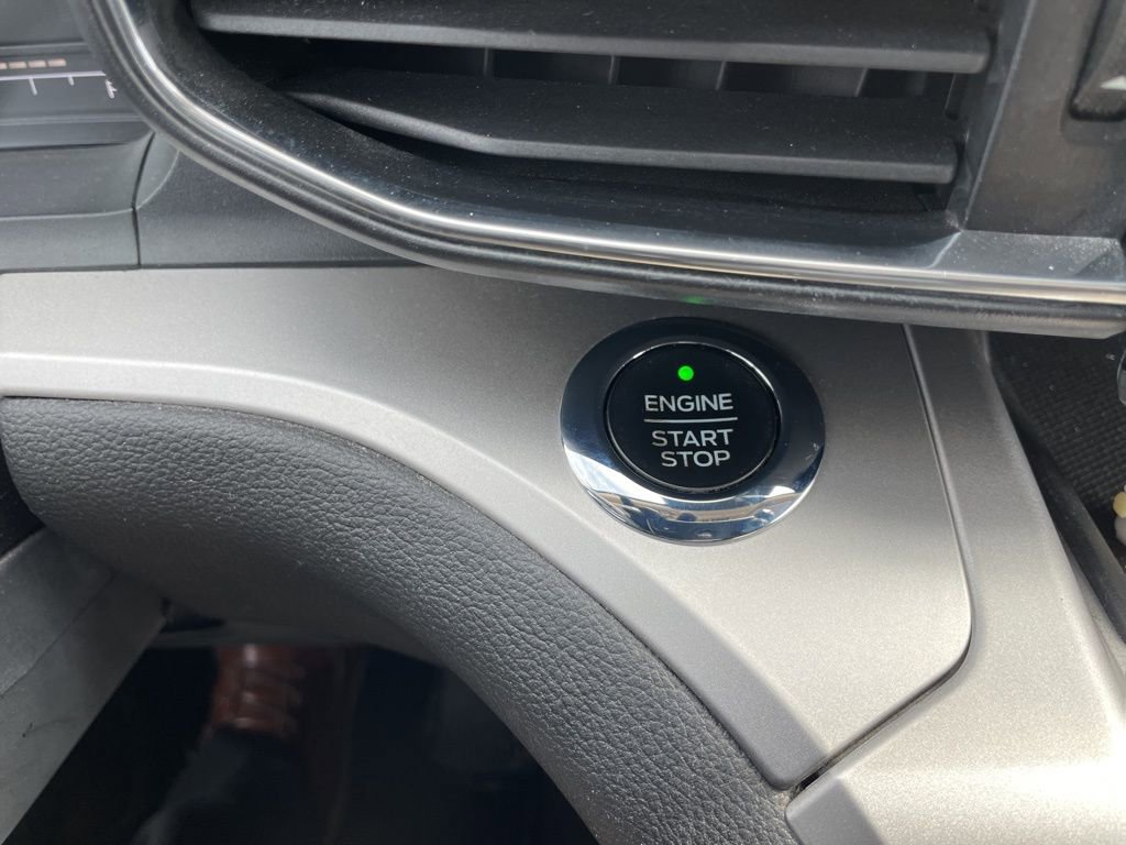 Used 2021 Ford Explorer XLT w/ Equipment Group 202A image 15