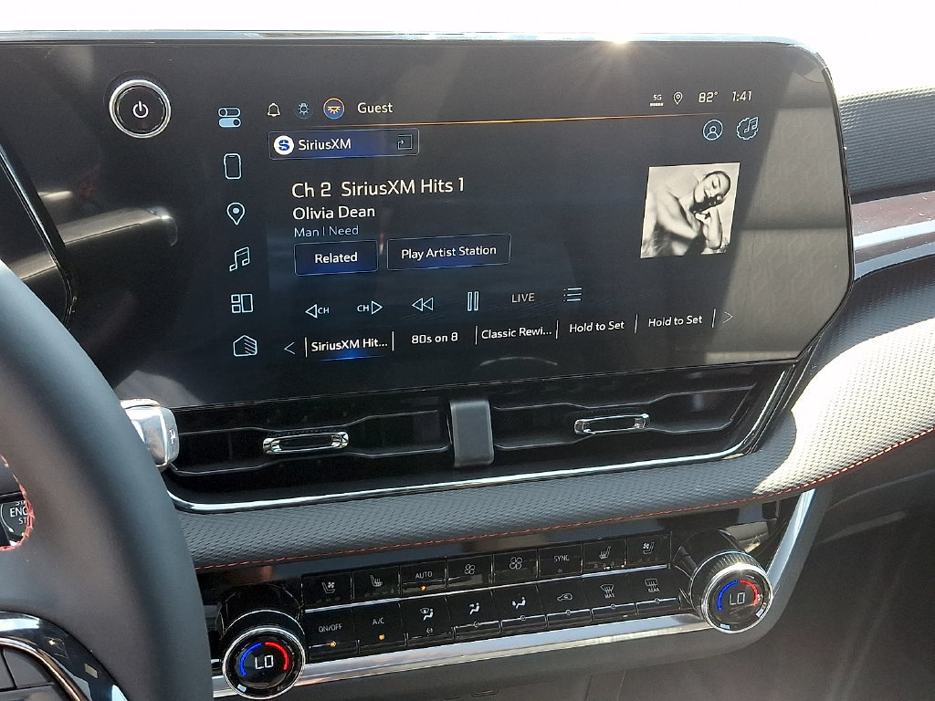 New 2027 Chevrolet Equinox RS w/ Convenience Package III FWD image 13