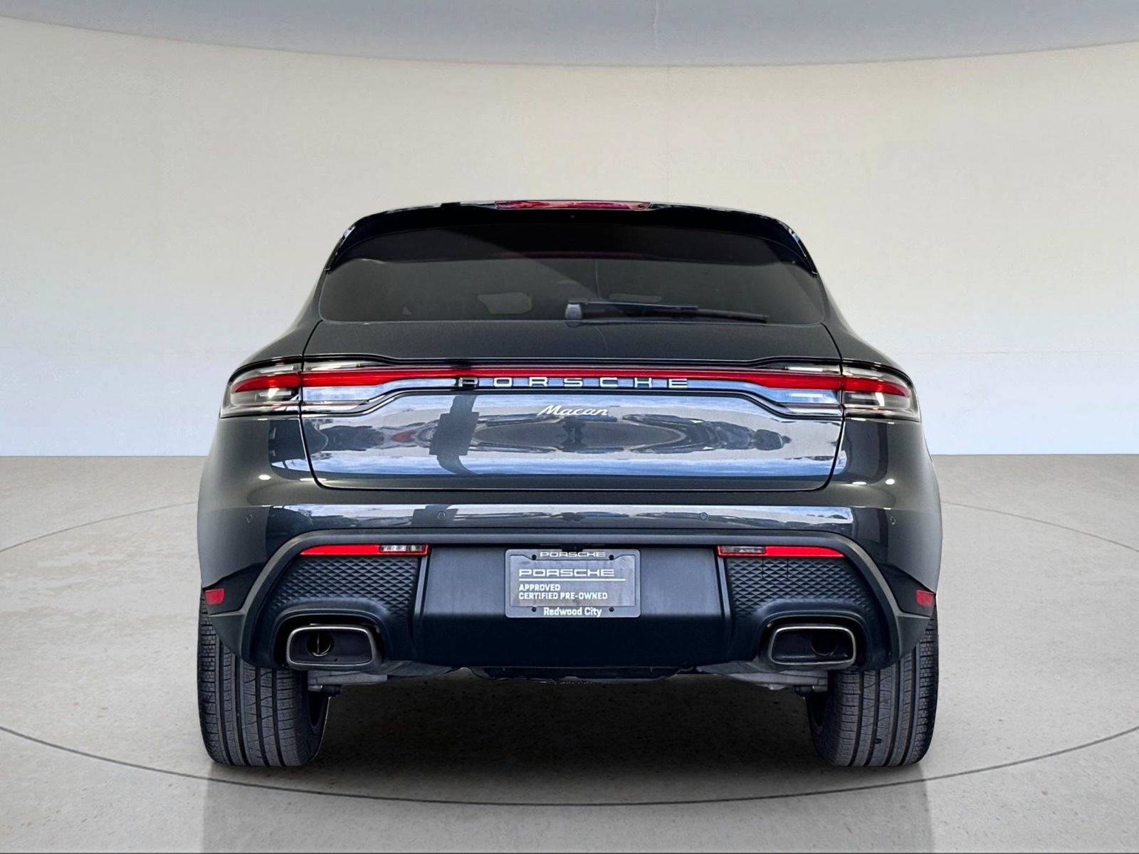 Certified 2026 Porsche Macan AWD/4WD image 7