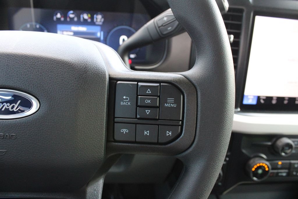 New 2026 Ford F250 XLT w/ XLT Premium Package AWD/4WD image 13