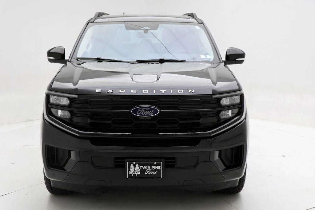 Used 2025 Ford Expedition Active AWD/4WD image 4
