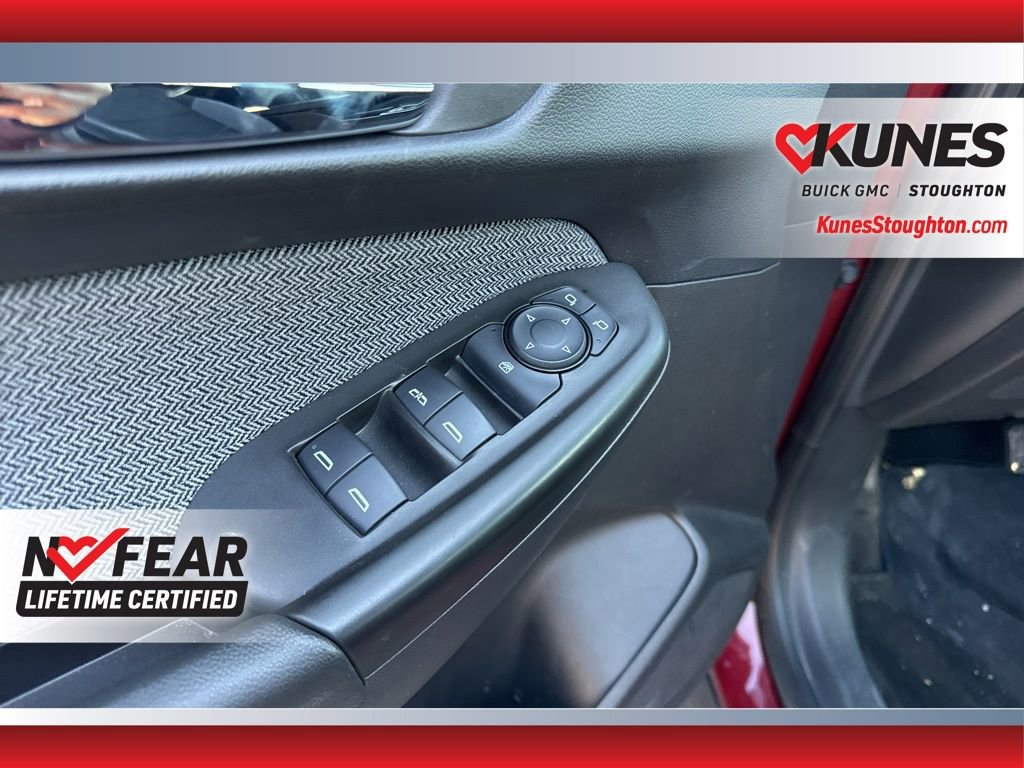 Used 2025 Chevrolet TrailBlazer LT w/ Driver Confidence Package image 19