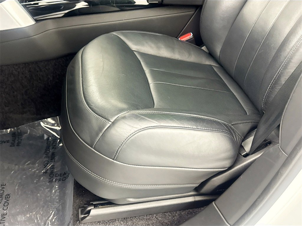 Certified 2023 Land Rover Range Rover SE image 19