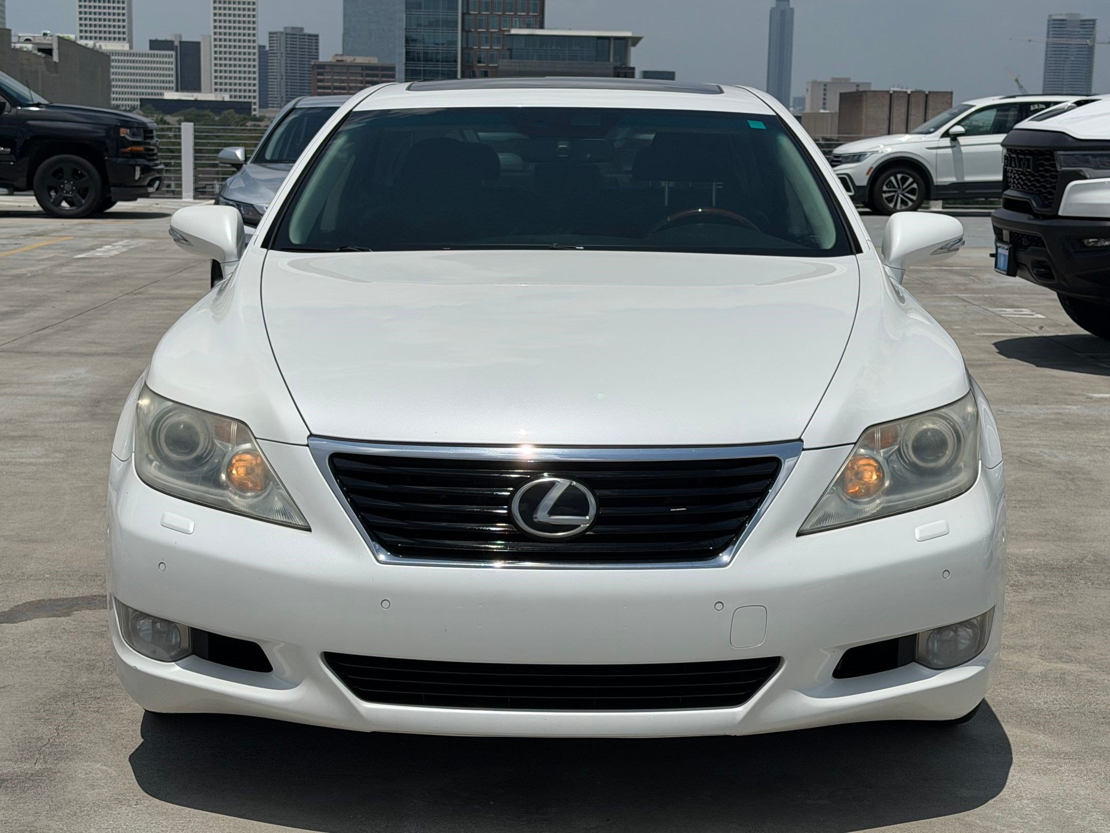 Used 2011 Lexus LS 460 L w/ Luxury Pkg RWD image 6