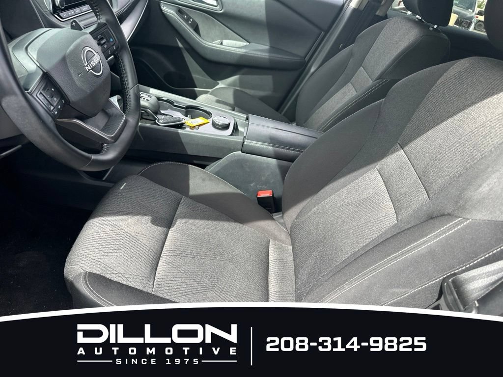 Used 2025 Nissan Rogue SV AWD/4WD image 5