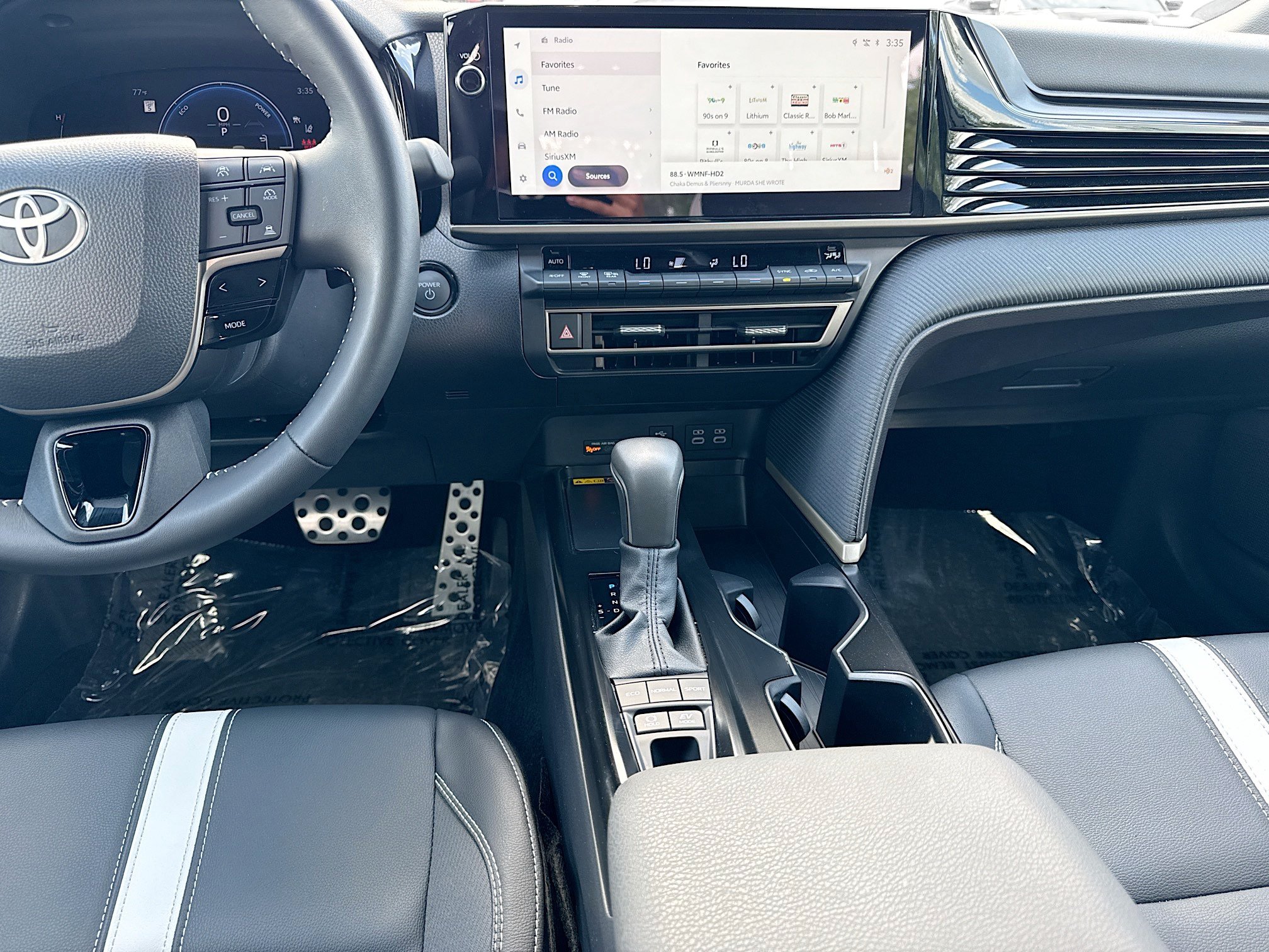 Used 2026 Toyota Camry SE w/ Multimedia Upgrade Package FWD image 17