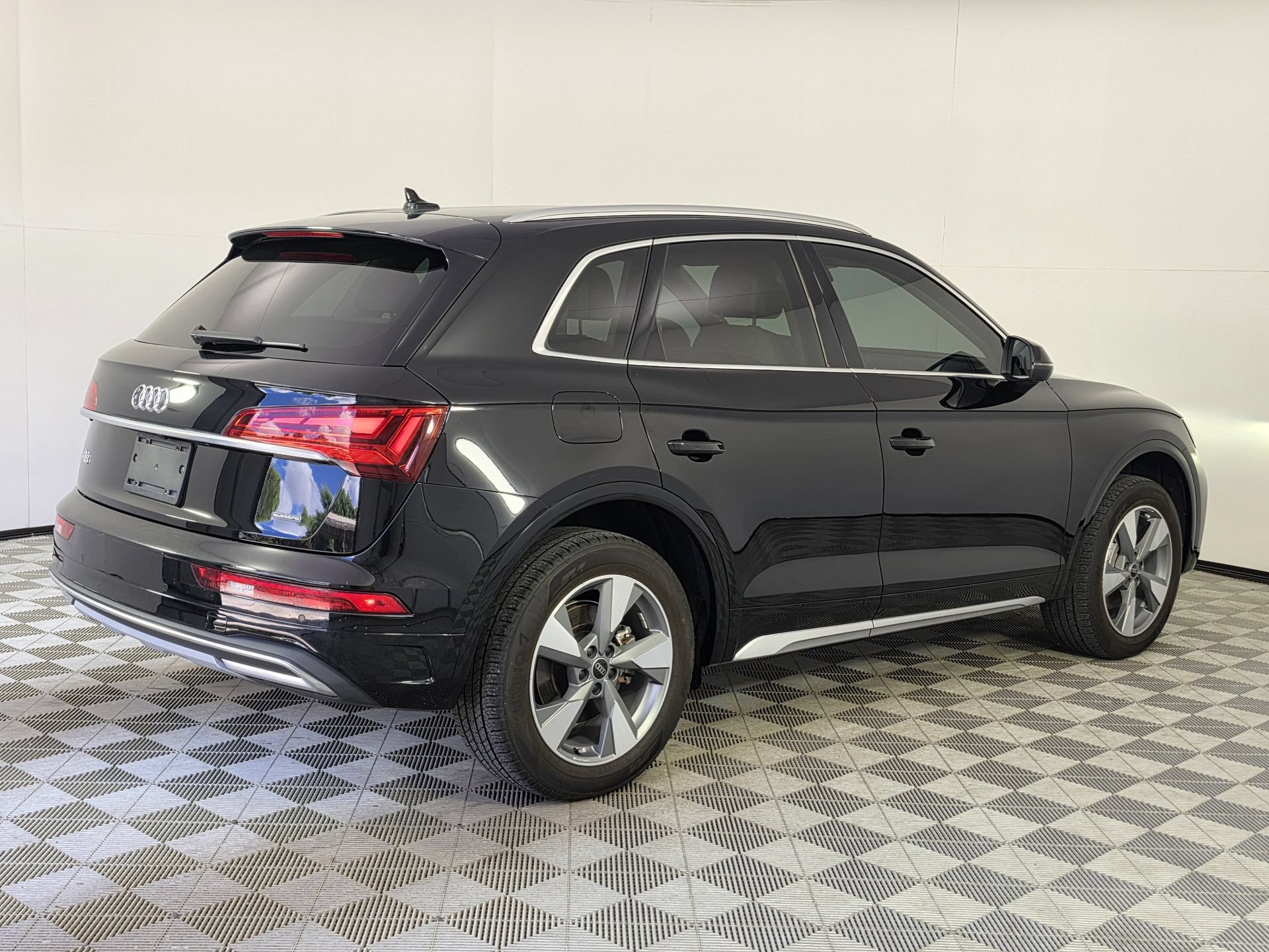 Used 2024 Audi Q5 Premium AWD/4WD image 40