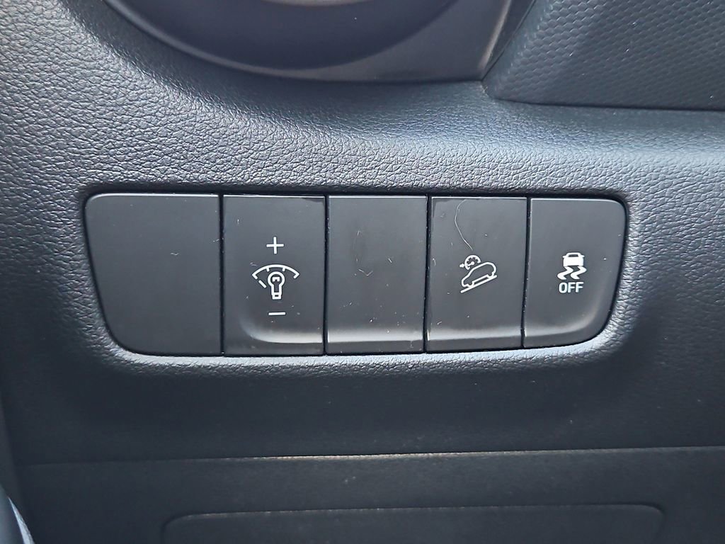 Used 2023 Hyundai Kona SEL image 27