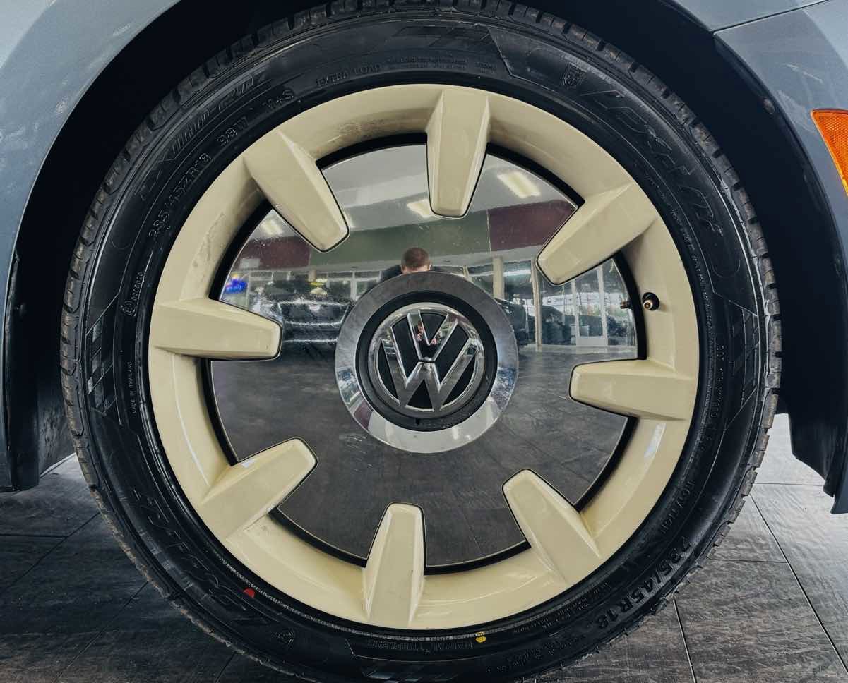 Used 2019 Volkswagen Beetle 2.0T Final Edition SEL FWD image 24