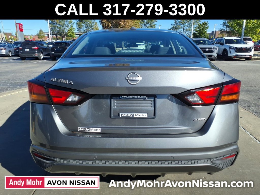 Used 2025 Nissan Altima 2.5 SV AWD/4WD image 11