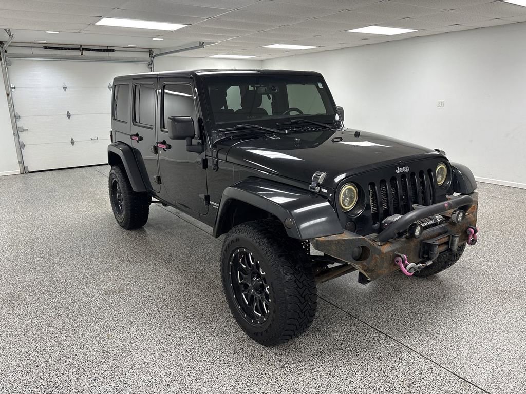 Used 2015 Jeep Wrangler Unlimited Sahara w/ Dual Top Group AWD/4WD image 2