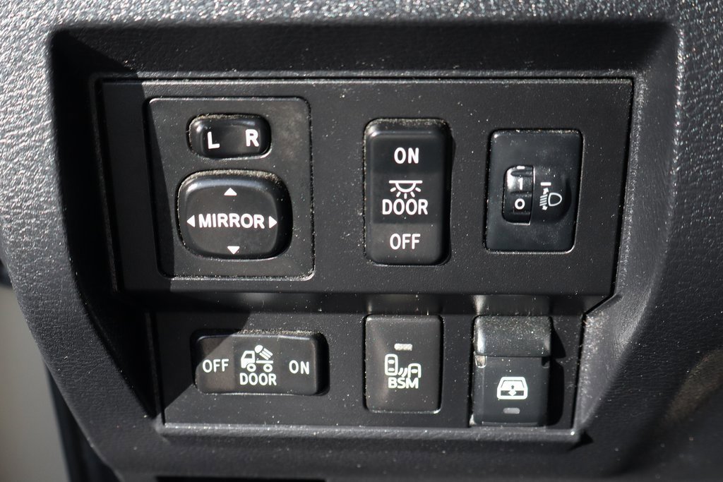 Used 2017 Toyota Tundra SR5 image 19