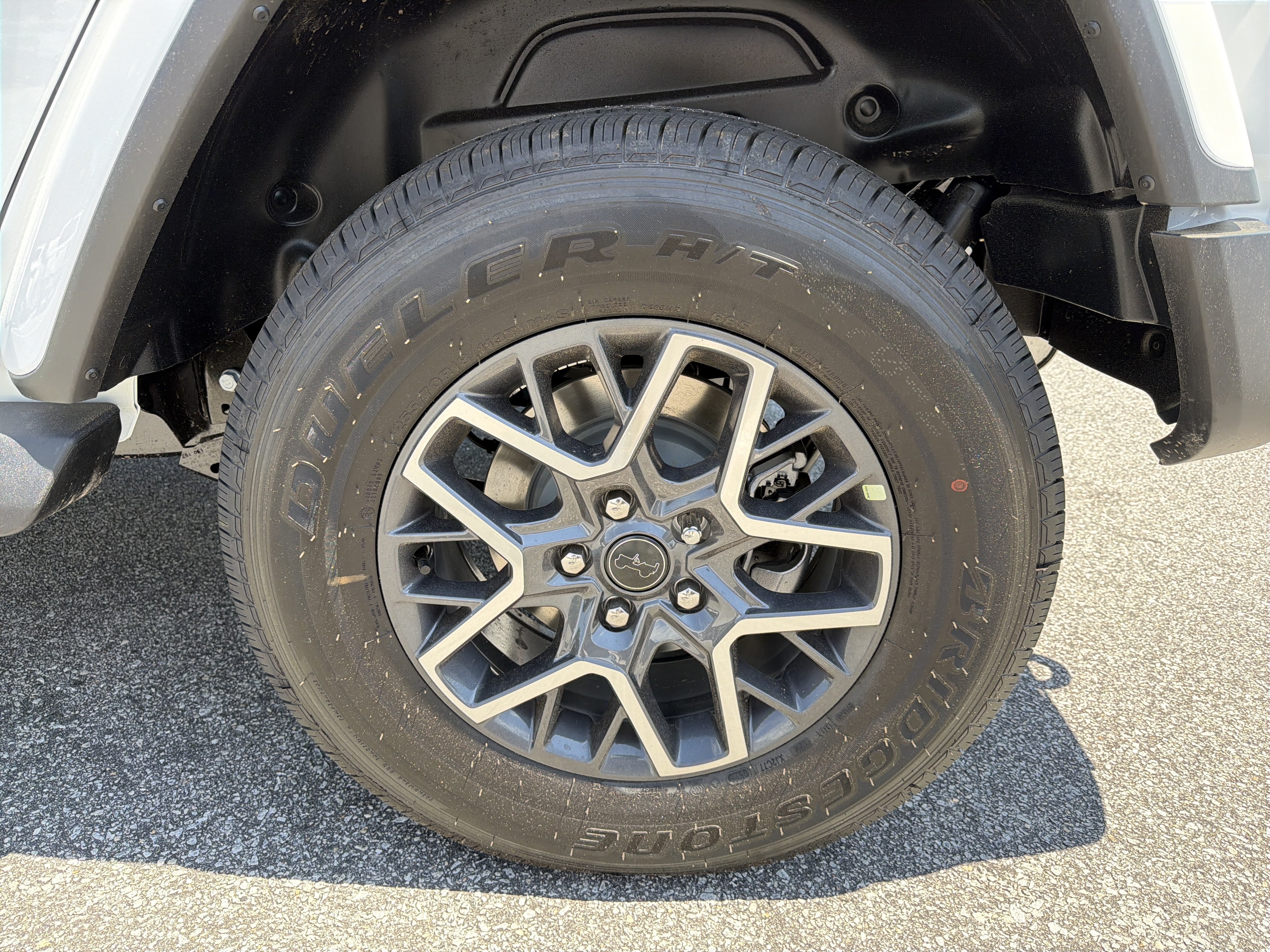 New 2026 Jeep Wrangler Unlimited Sahara AWD/4WD image 19