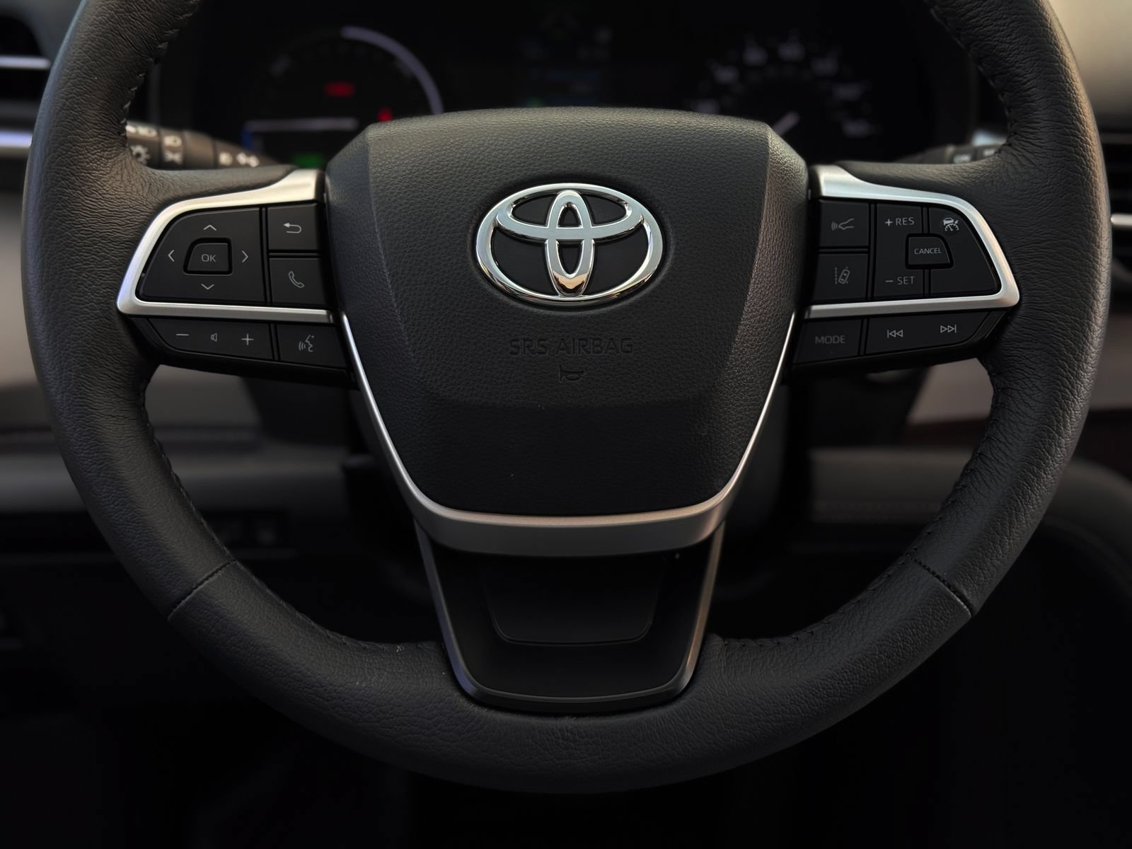 Used 2024 Toyota Sienna XLE w/ XLE Plus Package AWD/4WD image 17