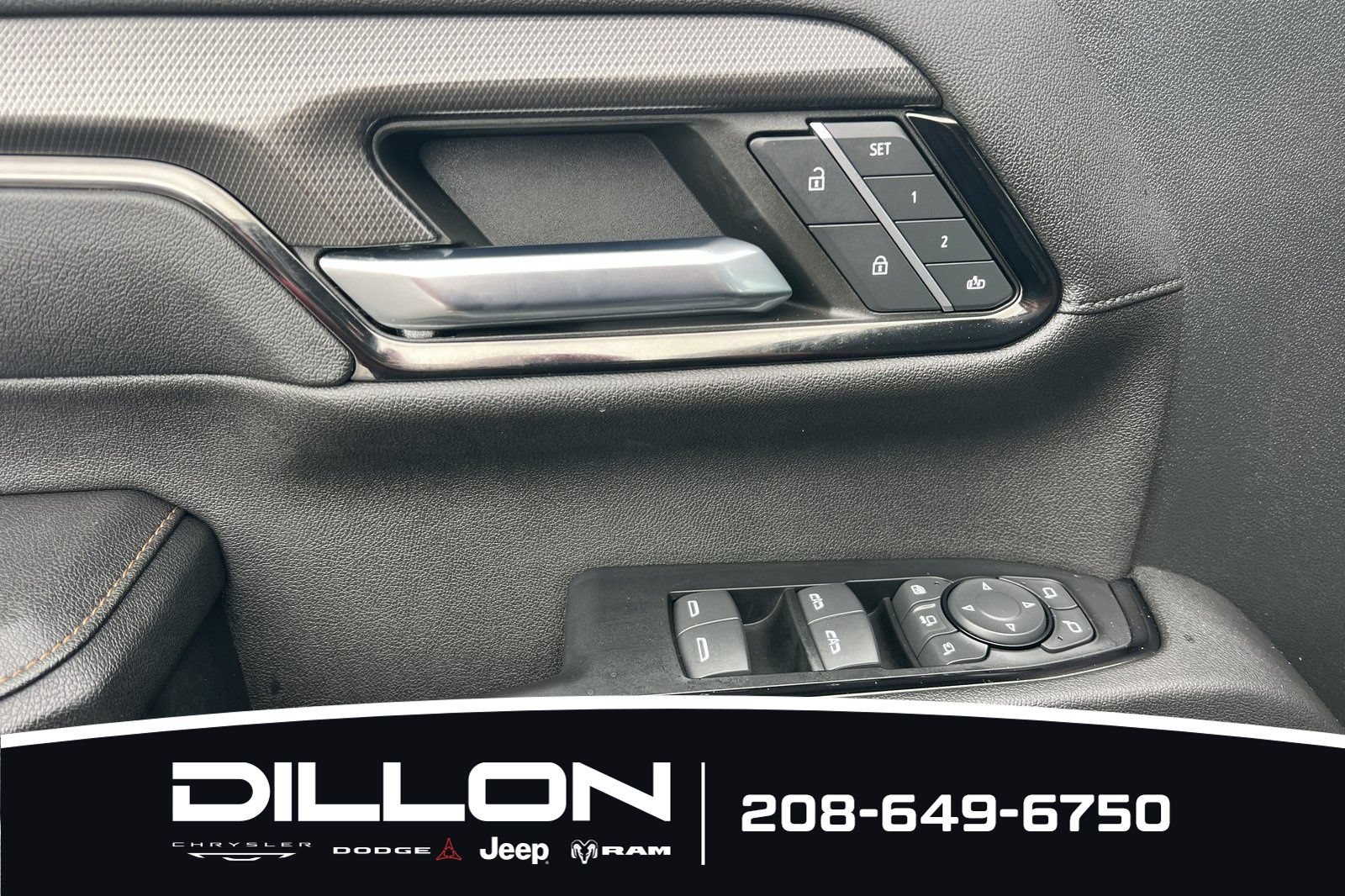 Used 2024 GMC Sierra 2500 AT4 w/ AT4 Premium Plus Package AWD/4WD image 14