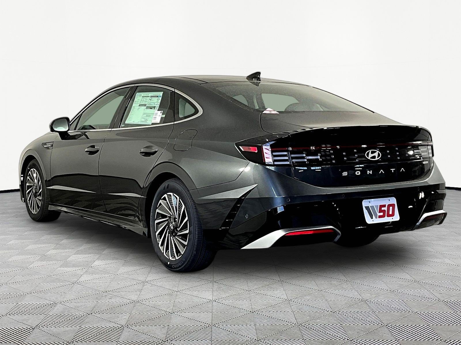 New 2026 Hyundai Sonata Limited FWD image 4