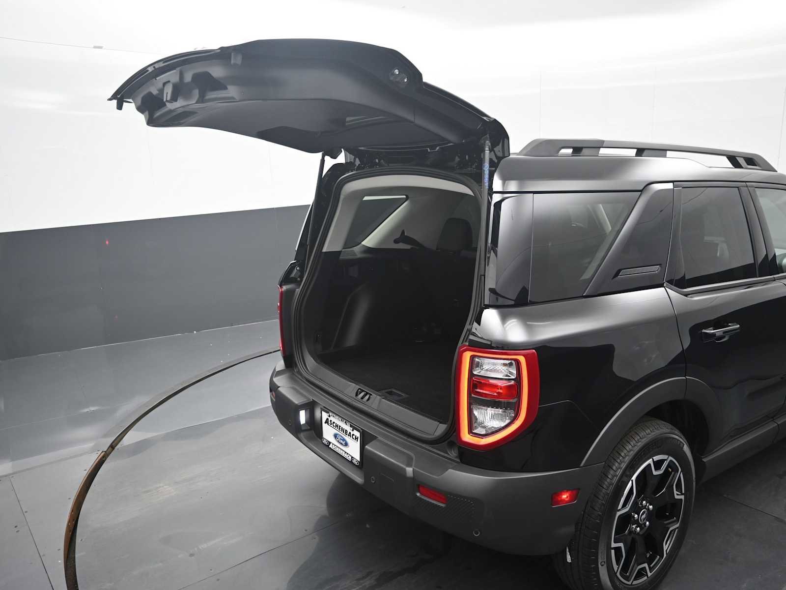 Used 2025 Ford Bronco Sport Outer Banks w/ Outer Banks Tech Package+ image 14