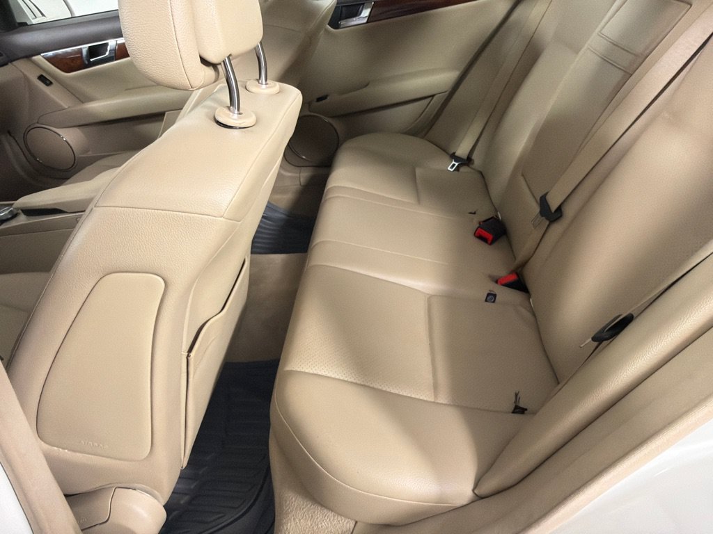 Used 2010 Mercedes-Benz C 300 4MATIC Sedan image 19