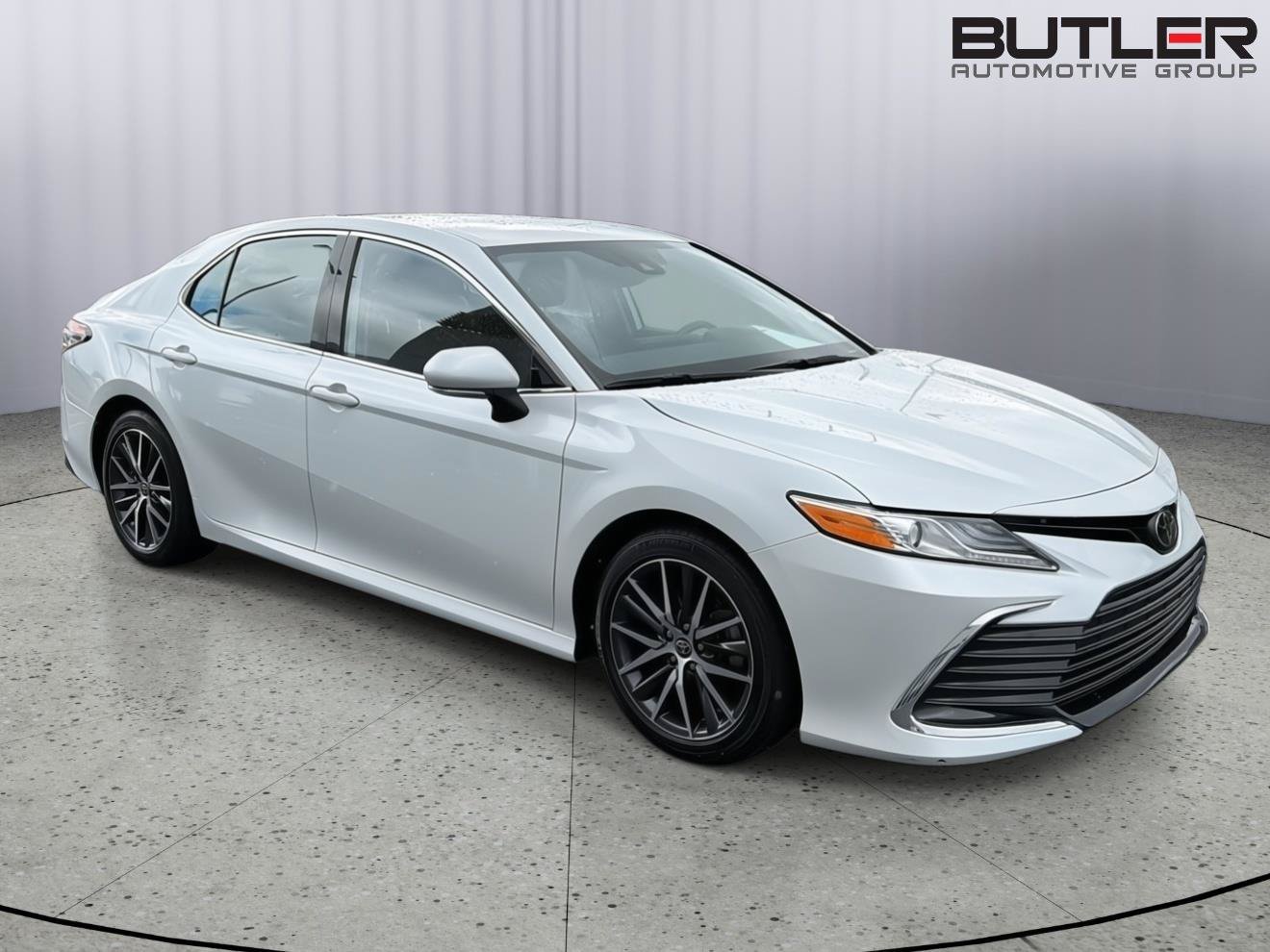 Used 2023 Toyota Camry XLE w/ Navigation Package FWD image 8