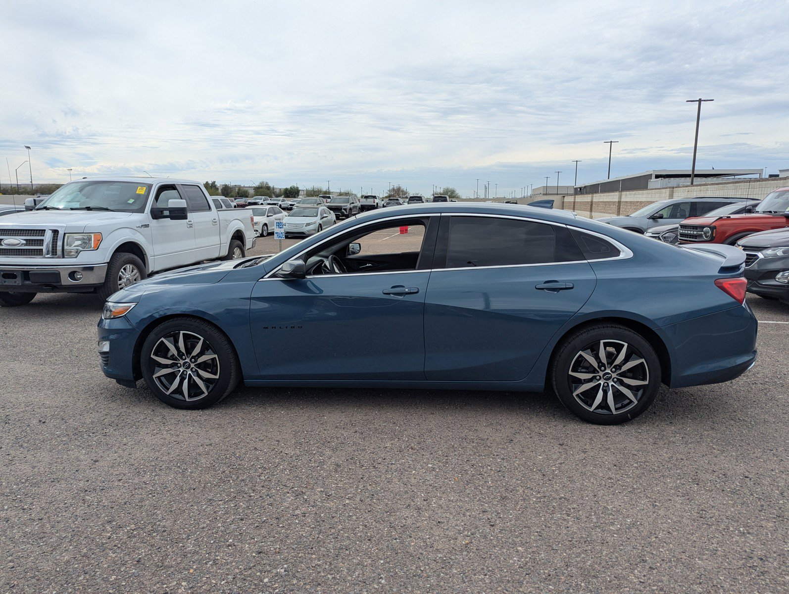 Used 2024 Chevrolet Malibu RS image 2