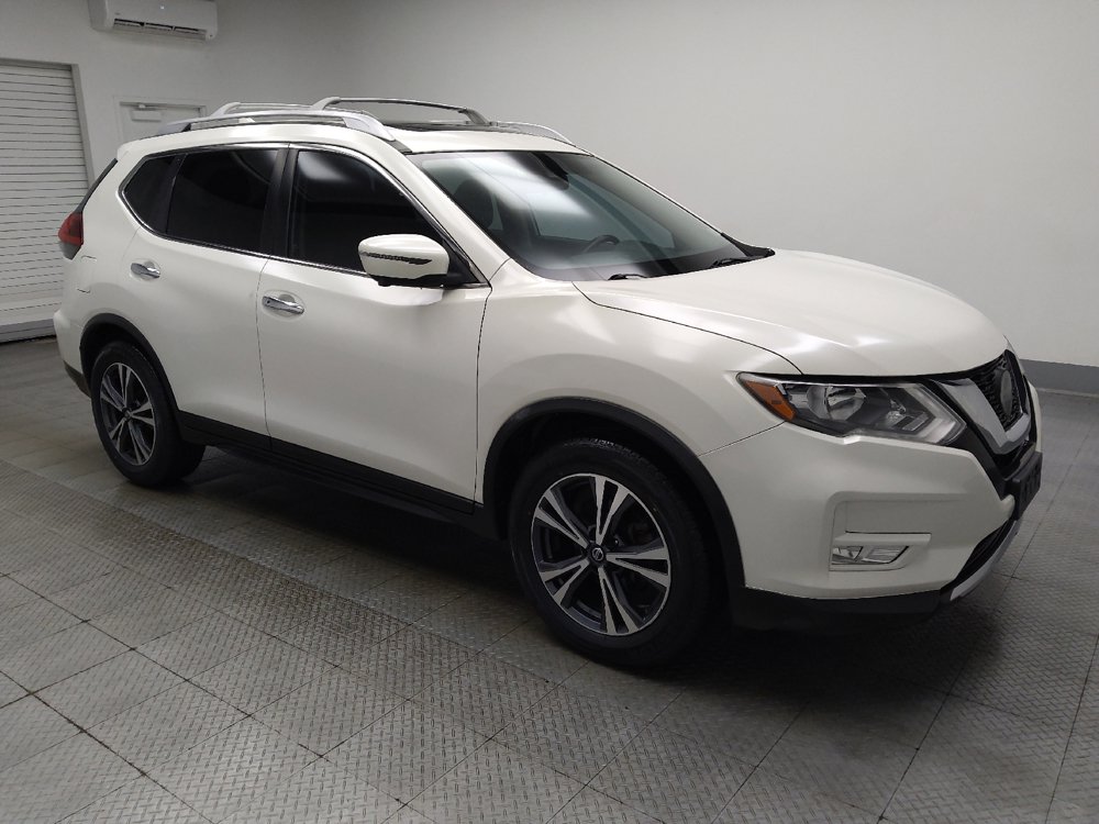 Used 2020 Nissan Rogue SV w/ Sun & Sound Touring Package FWD image 11