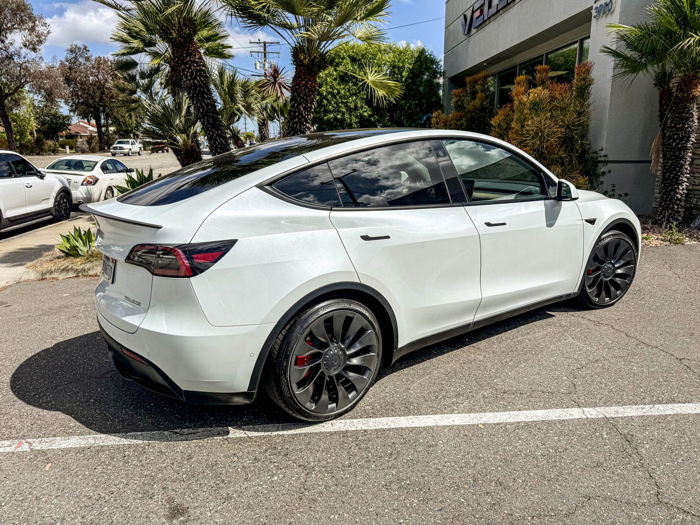 Used 2022 Tesla Model Y Performance AWD/4WD image 8