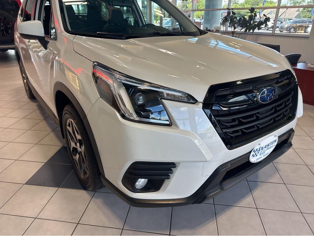 Used 2023 Subaru Forester Premium AWD/4WD image 6