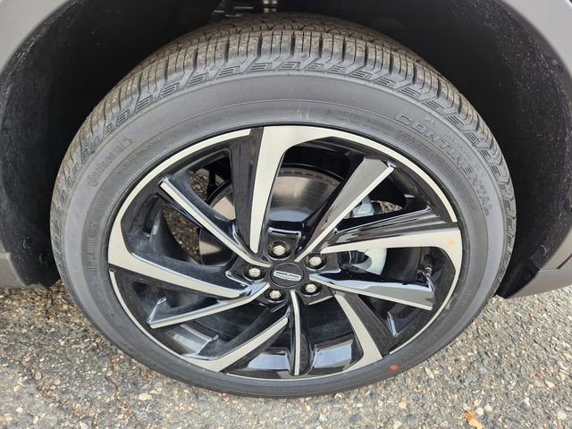 New 2026 Lincoln Corsair Reserve w/ Towing Package image 19