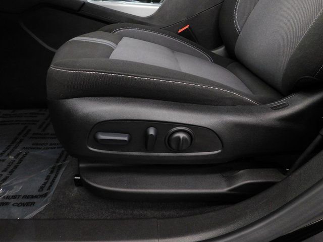 Used 2025 Chevrolet Blazer LT image 25