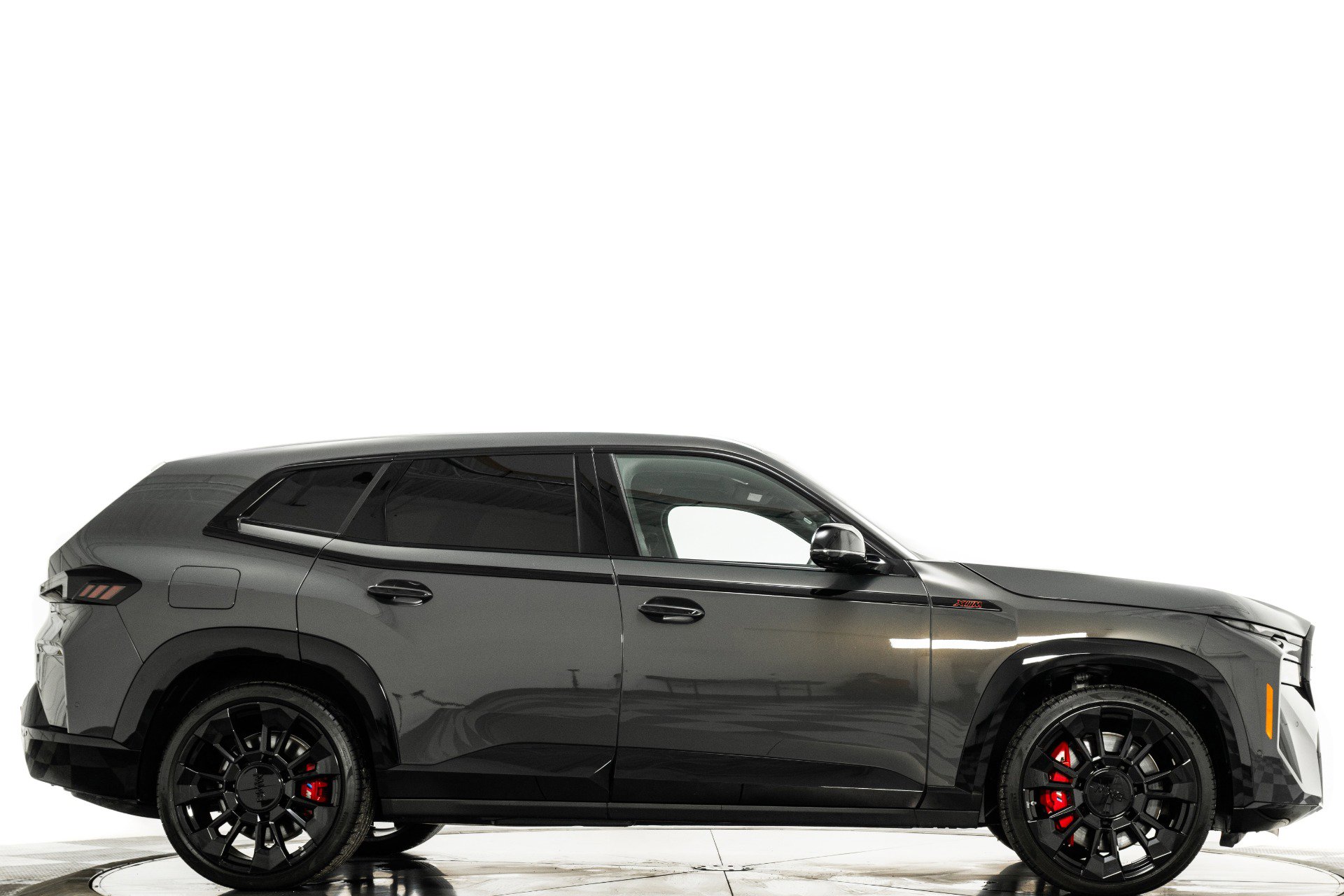 Used 2025 BMW XM Label Red image 2